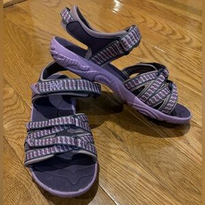 Teva Kid's Y Tirra Sandal |  Kids Size 1 | Falls Purple Pennant | Gently Worn